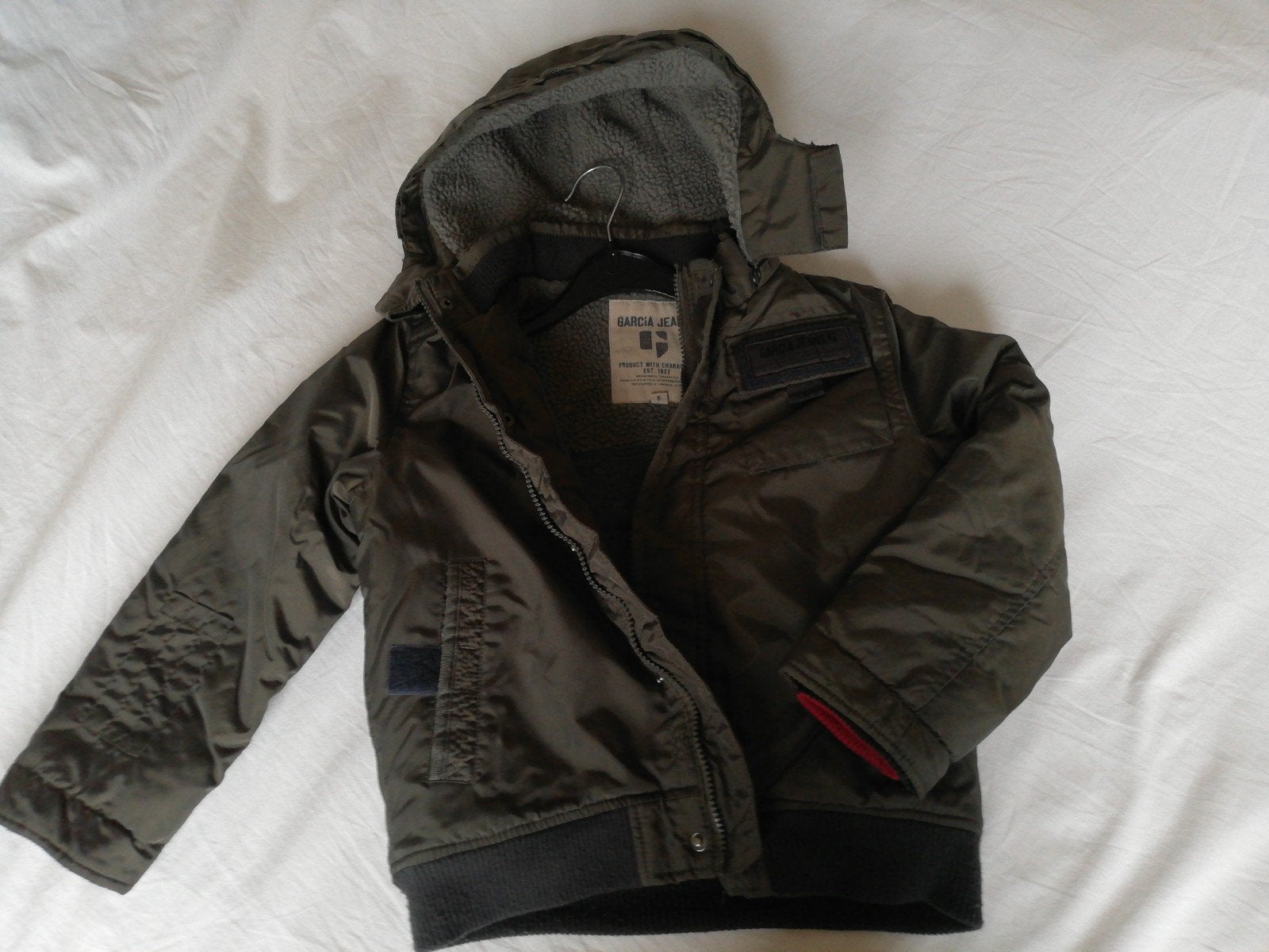veste d'hiver Garcia kaki taille 128 134 8 ans, Garçon ou Fille, Enlèvement ou Envoi, Comme neuf, Garcia