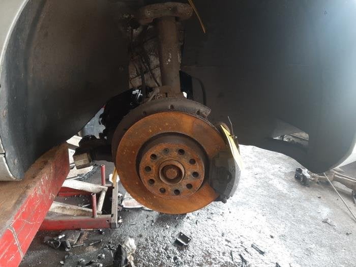 Wielnaaf voor van een Volkswagen Golf, Gebruikt, -, Volkswagen, -