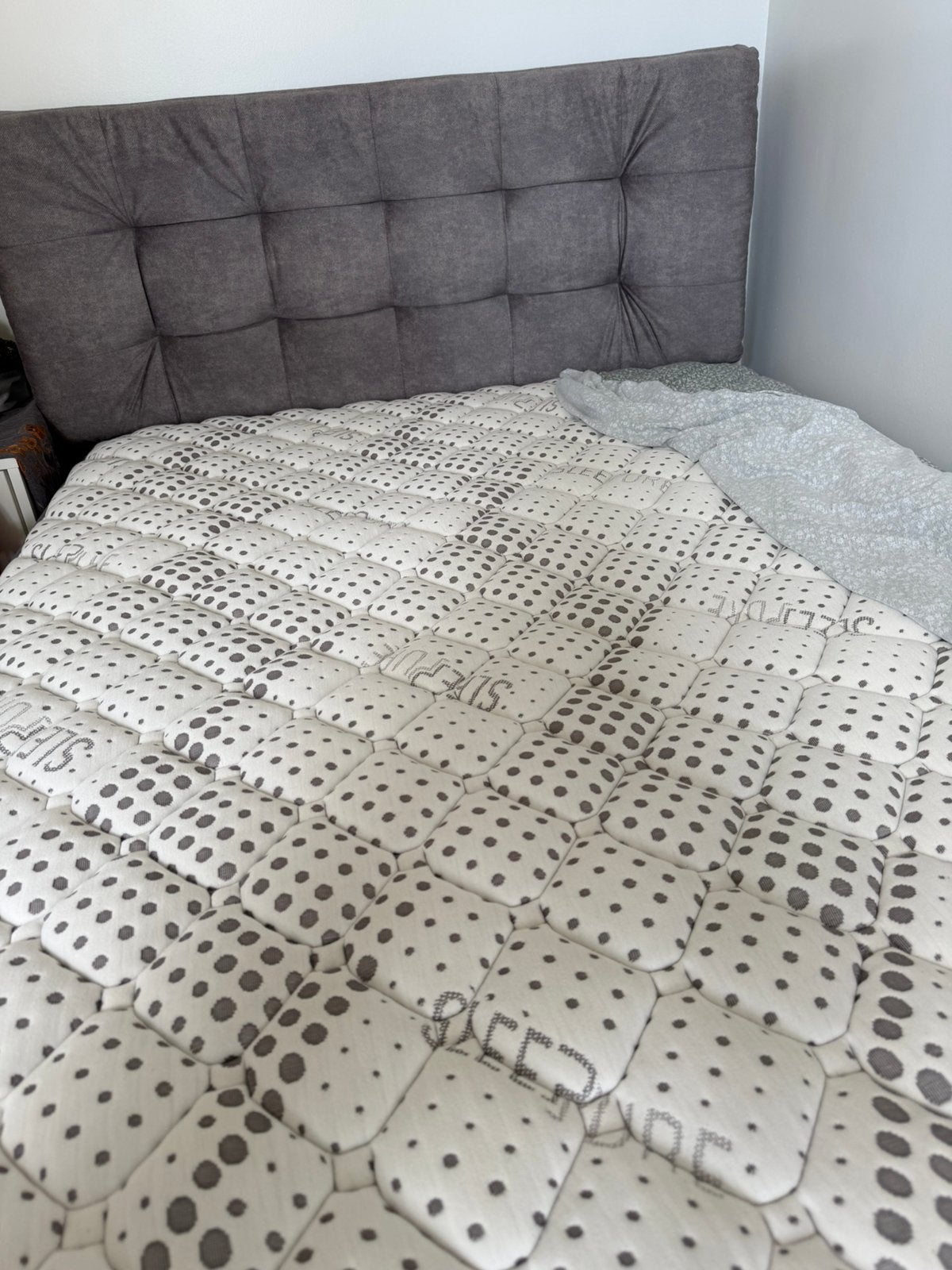 Bambi boxpring bed, Ophalen, Zo goed als nieuw