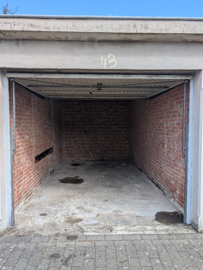 Garagebox te huur op de grens Mortsel - Deurne., Immo, Antwerpen (stad)