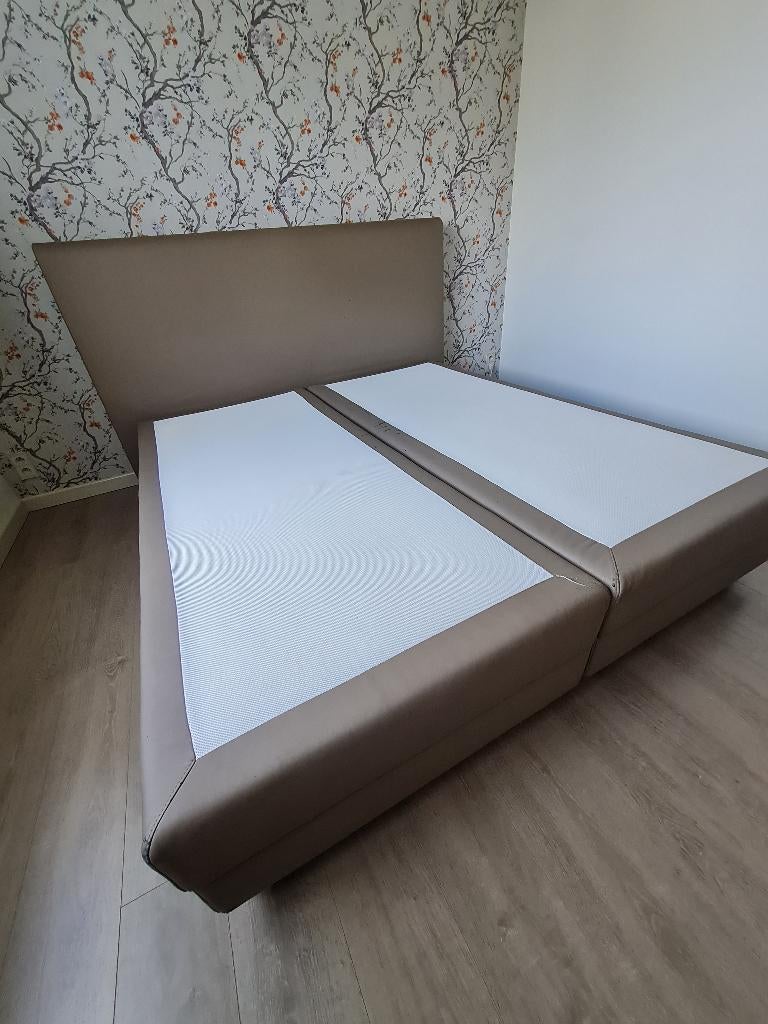 Sommier électrique, Maison & Meubles, Chambre à coucher | Lits boxsprings, Utilisé, 180 cm, 200 cm, Deux personnes, Autres couleurs