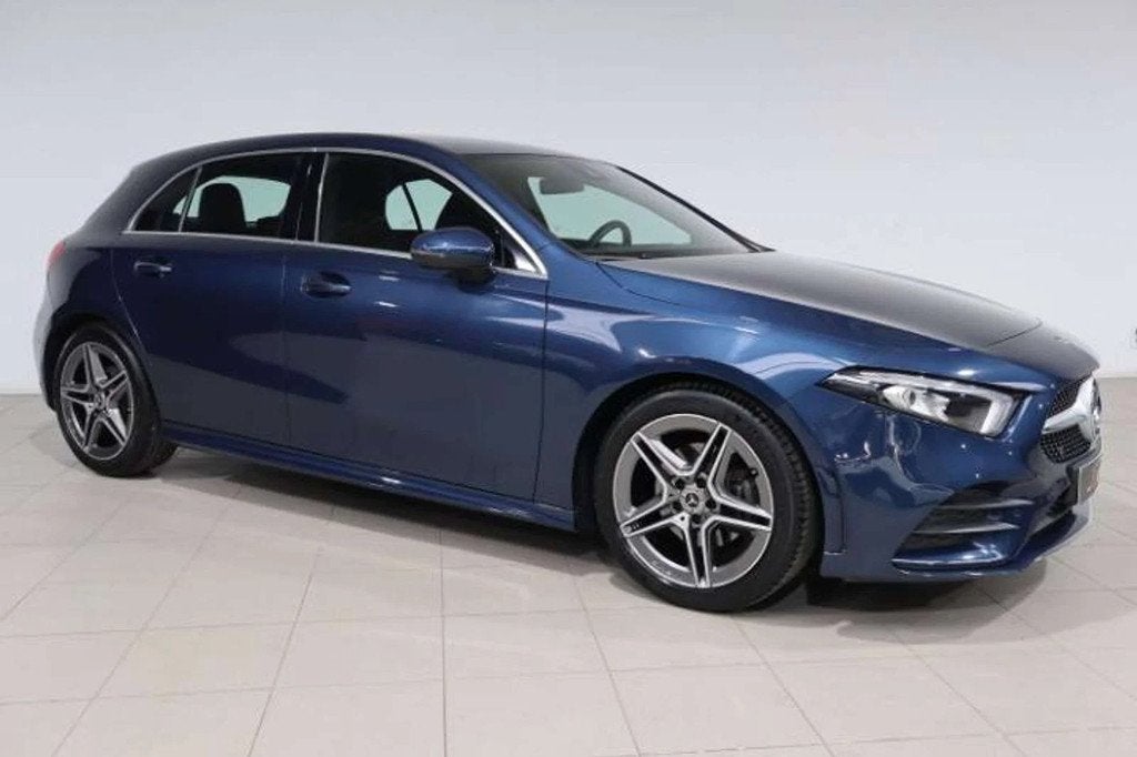 Mercedes-Benz A-CLASS 180 A 180 AMG Line (automatique), 100 kW, Achat, Euro 6, Entreprise