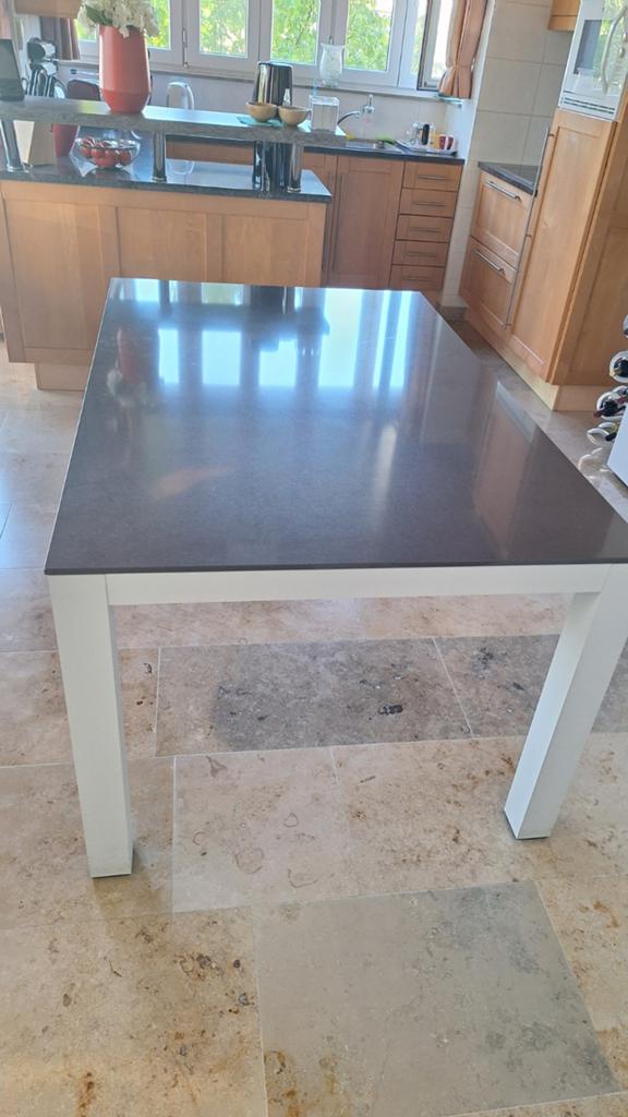 Eetkamer tafel merk karat, Huis en Inrichting, Tafels | Eettafels, Ophalen, 100 tot 150 cm, Zo goed als nieuw, 150 tot 200 cm