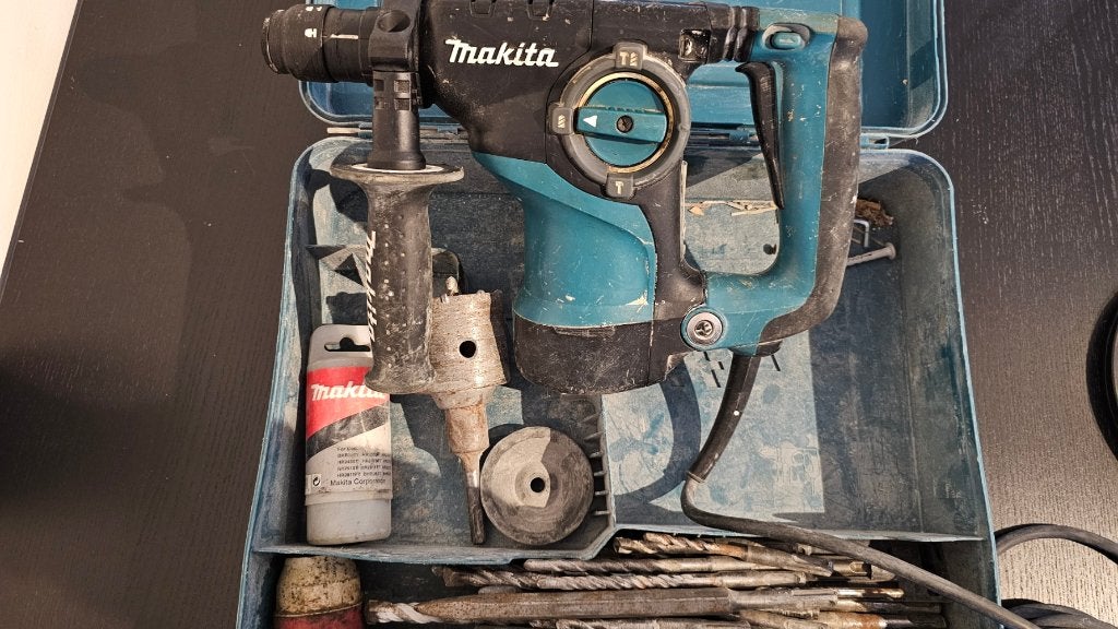 MAKITA  CombihamerHR2811FT, Bricolage & Construction, Outillage | Foreuses, Utilisé, 600 watts ou plus, Enlèvement ou Envoi