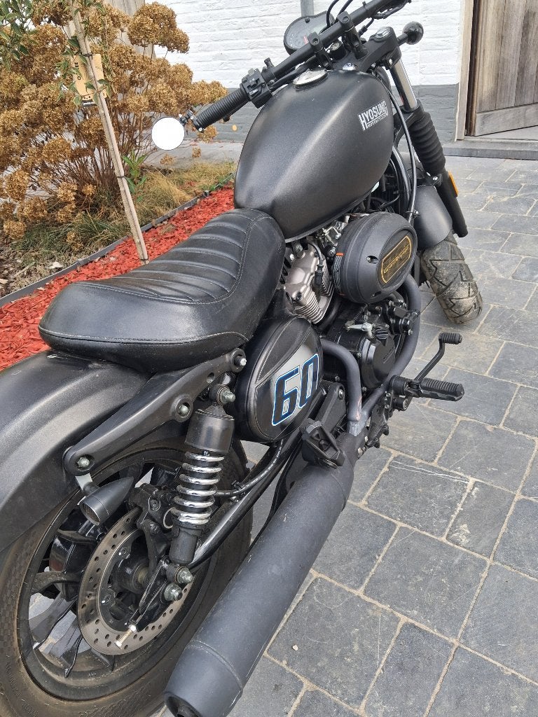 Hyosung 125cc bobber,, Motos, Occasion, 2 cylindres, Particulier, Manuelle