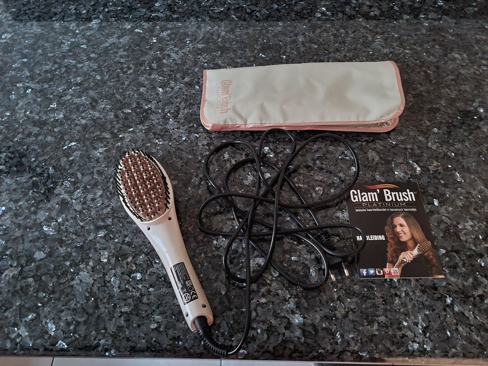 Brosse à lisser en céramique Glam Brush Platinum, Enlèvement, Neuf