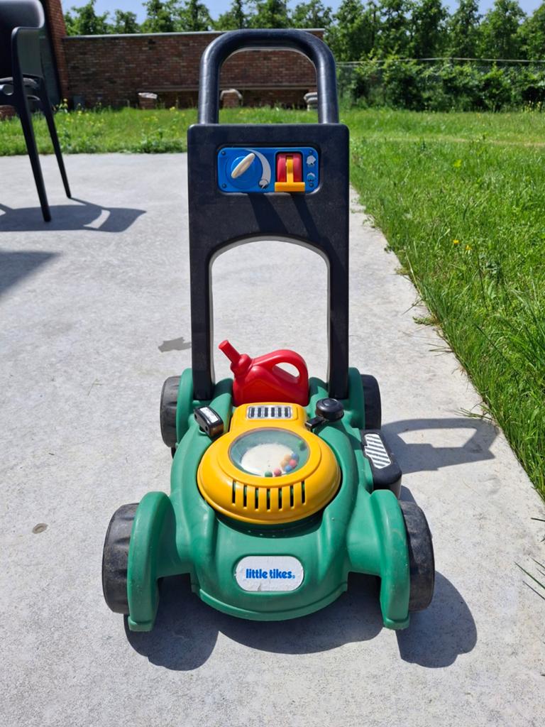 Machine à gazon en jouet Little Tikes, Enfants & Bébés, Enlèvement
