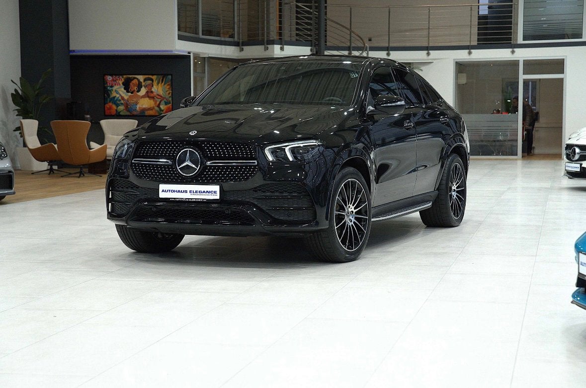 GLE Coupé 350 e 4MATIC AMG Line | Night Pakket | Pano | 360, Auto's, Mercedes-Benz, Automaat, Dealer onderhouden, 4 cilinders