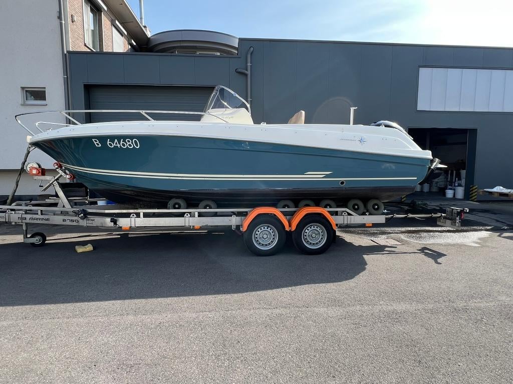 JEANNEAU CAP CAMARAT 6.50 CC + VANCLAES GYRO 2750 TRAILER, Watersport en Boten, Speedboten, Ophalen, Gebruikt, 6 meter of meer