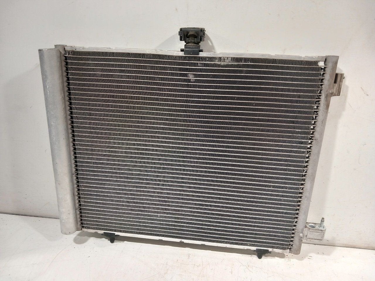 Airco condensor Citroën C3, Onderdelen@venauto.nl, Van der Ven Autorecycling B.V., Ettenseweg 76, 4706 PB Roosendaal, The Netherlands