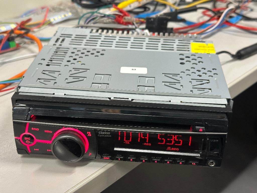 Clarion CZ202ER Auto-radio/CD/AUX/USB, Ophalen of Verzenden, Nieuw