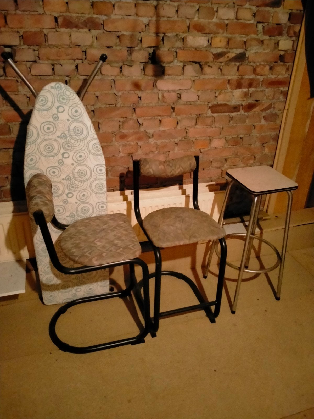 tabouret, Enlèvement, Utilisé, 50 – 75