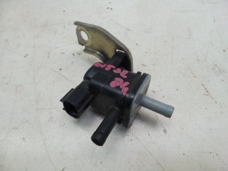 VACUUM RELAIS Toyota Prius (ZVW3) (|9091012276|), Gebruikt, Toyota