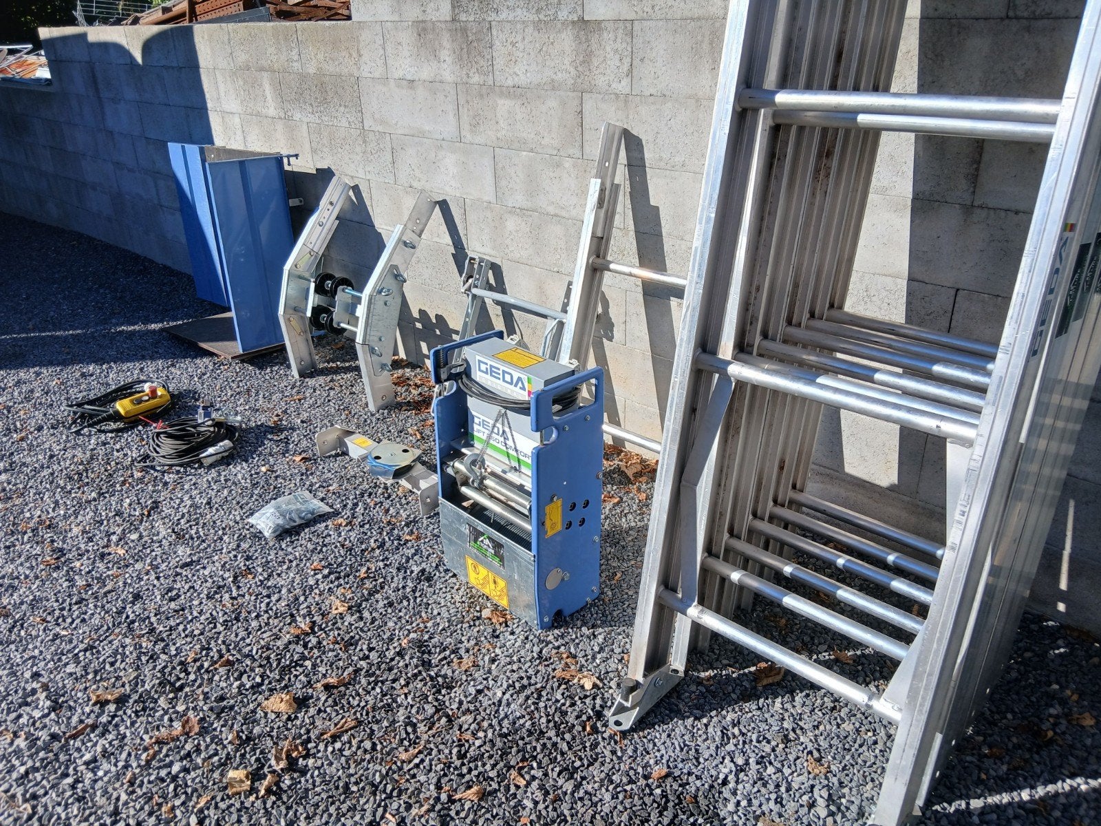 Monte-charge tuiles GEDA LIFT COMFORT 250KG, ANNÉE 2025., Bricolage & Construction, Enlèvement, Comme neuf, Ascenseur de chantier