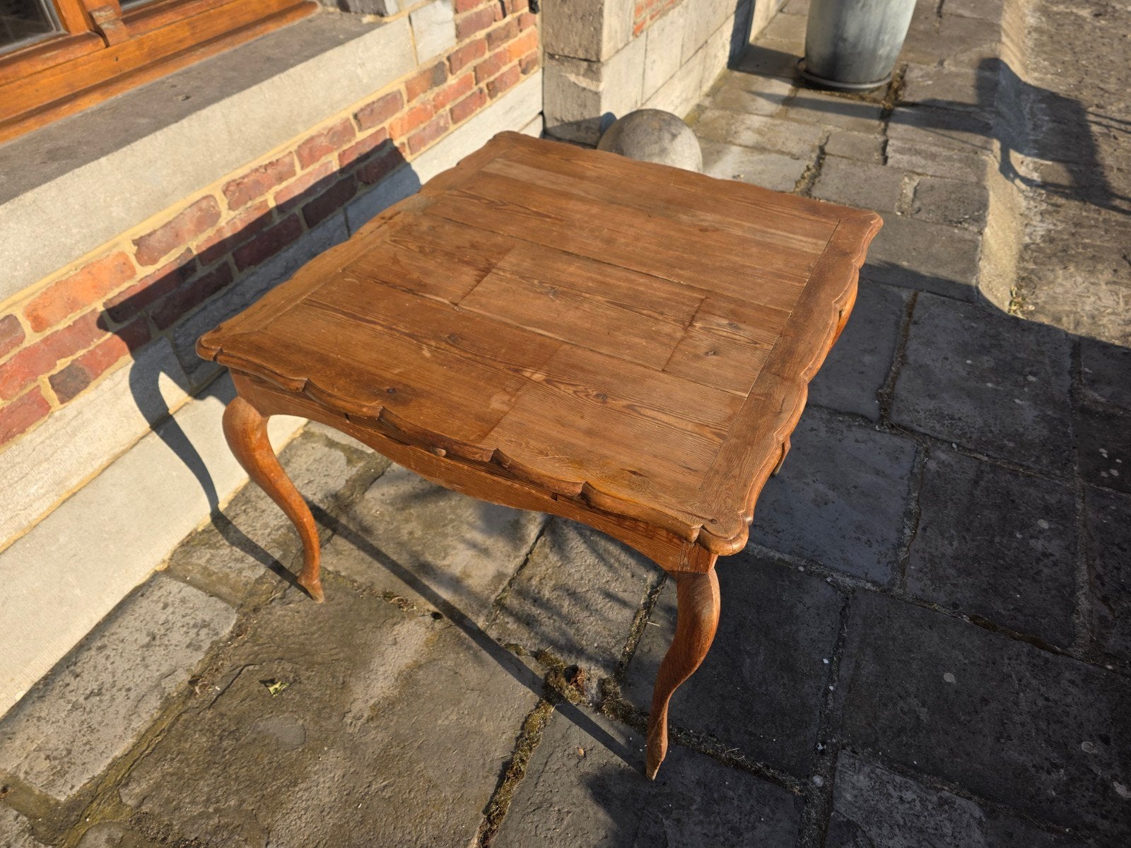 table ancienne, Enlèvement