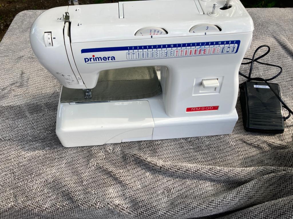Naaimachine primera, Hobby en Vrije tijd, Naaimachines en Toebehoren, Ophalen, Zo goed als nieuw, Naaimachine