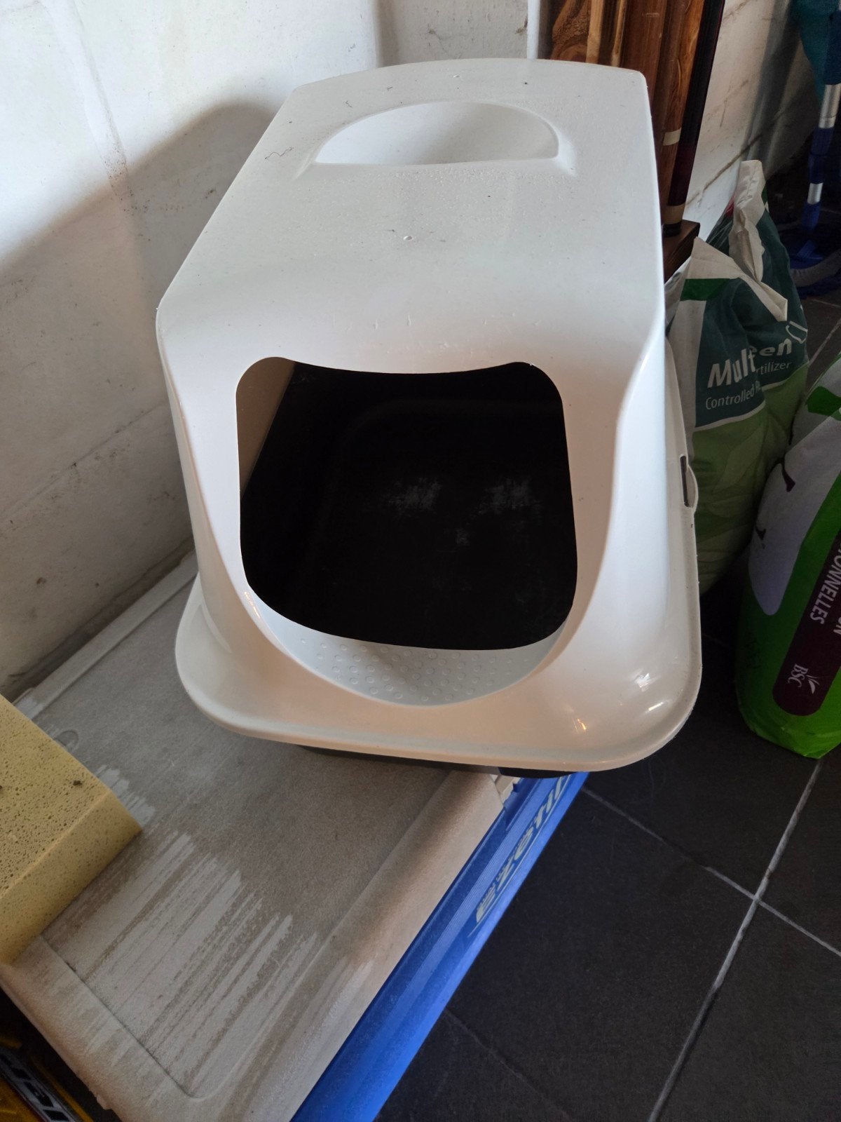 Kattenbak als nieuw, Ophalen
