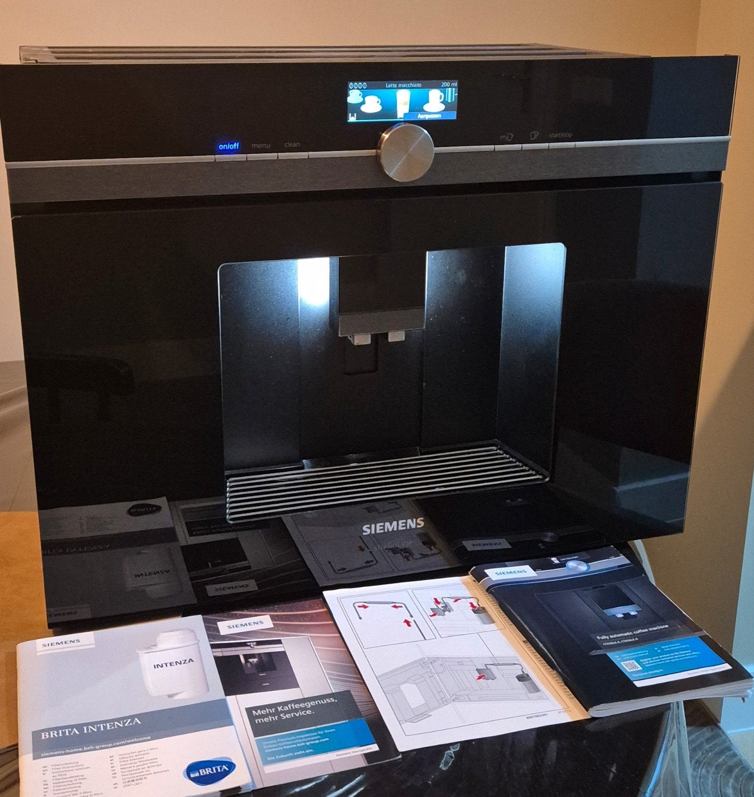 Luxe Siemens StudioLine koffiemachine - WiFi - z.g.a.n!!!, 10 kopjes of meer, Koffiemachine, Zo goed als nieuw, Afneembaar waterreservoir