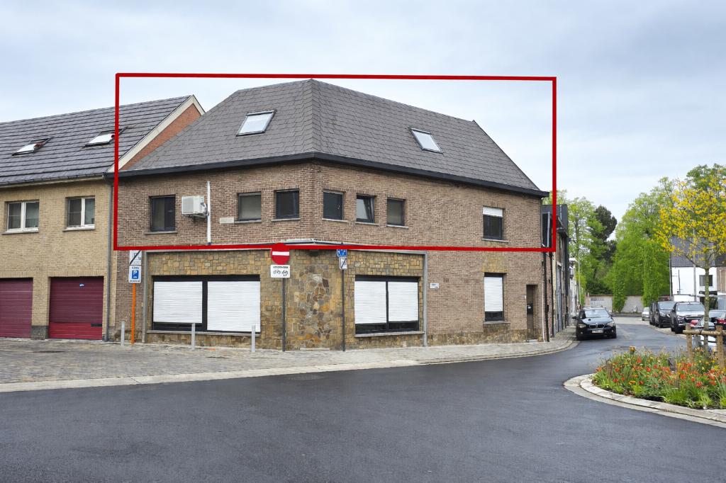Ruim recent gerenoveerd duplex appartement met 4 slaapkamers, 50 m² ou plus, Province de Flandre-Orientale