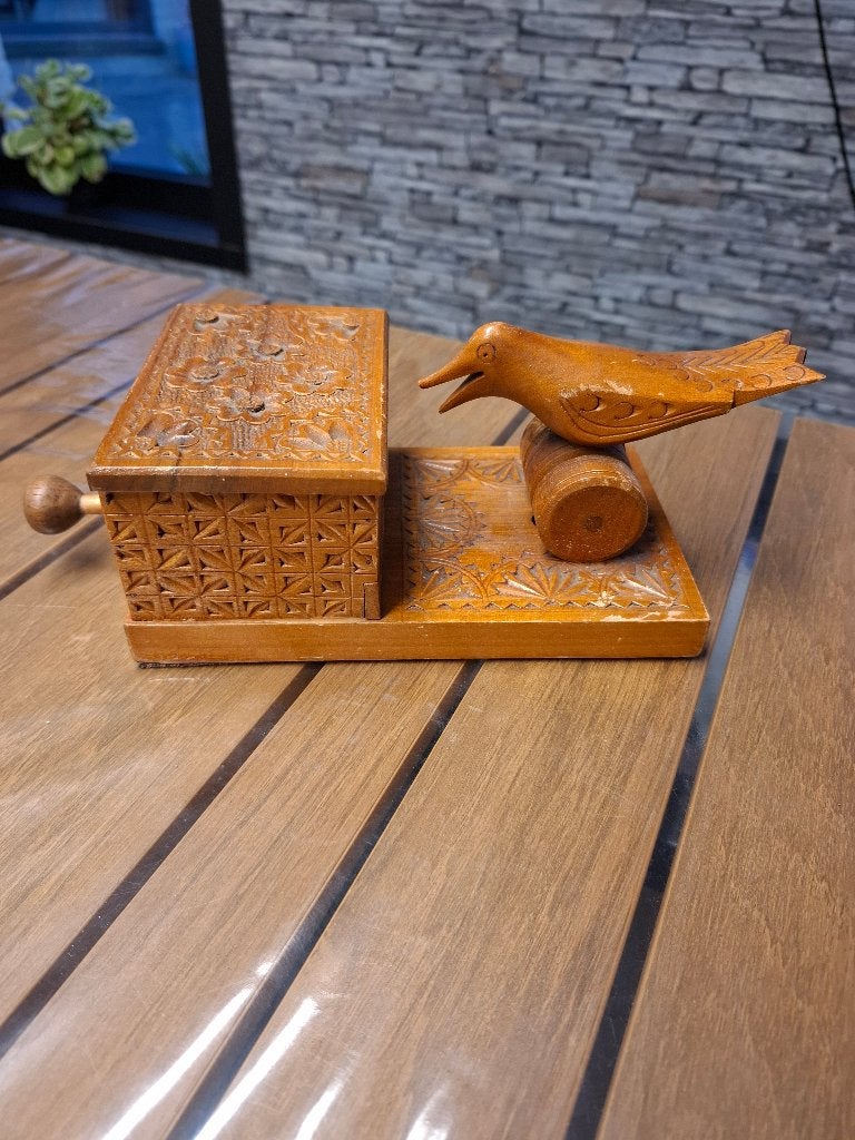 Houten sigarettendispenser, Verzamelen, Ophalen