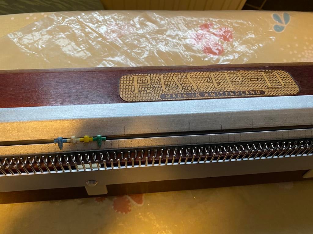 Machine à tricoter PASSAP - D, Enlèvement, Comme neuf