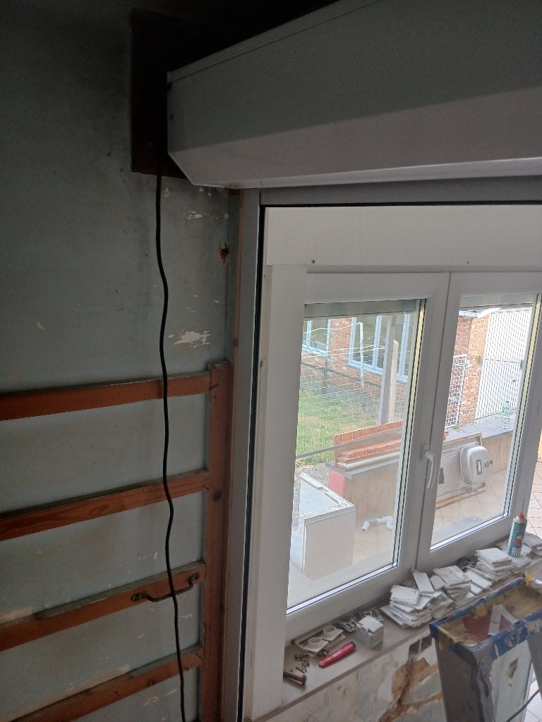 Volet électrique, Fonctionnement électrique, Comme neuf, 100 à 150 cm, Blanc