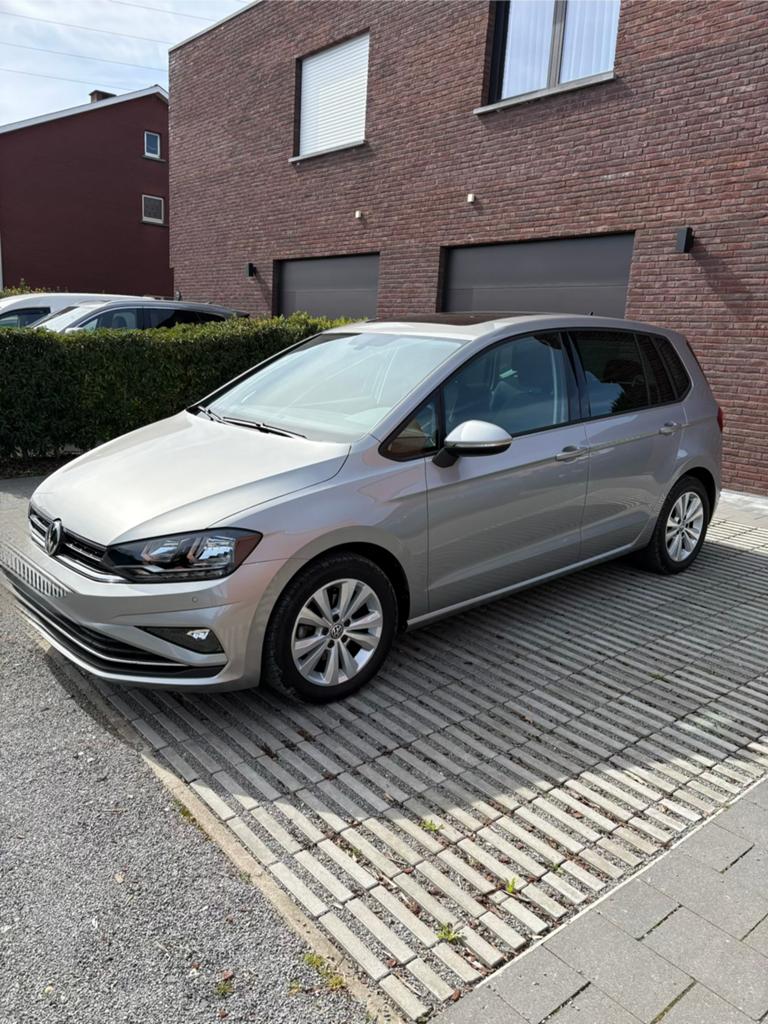 VW Golf Sportsvan (28000km), Achat, Alcantara, Caméra de recul, Essence