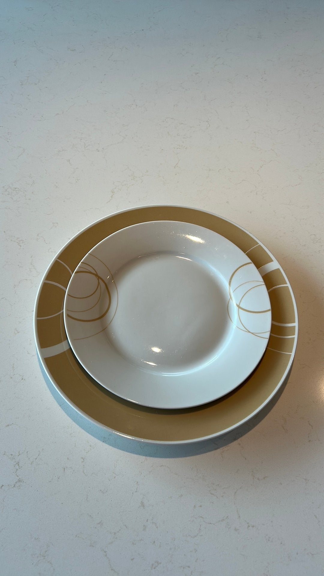 Modern servies (9 p volledig), Ophalen, Modern, Bord(en)