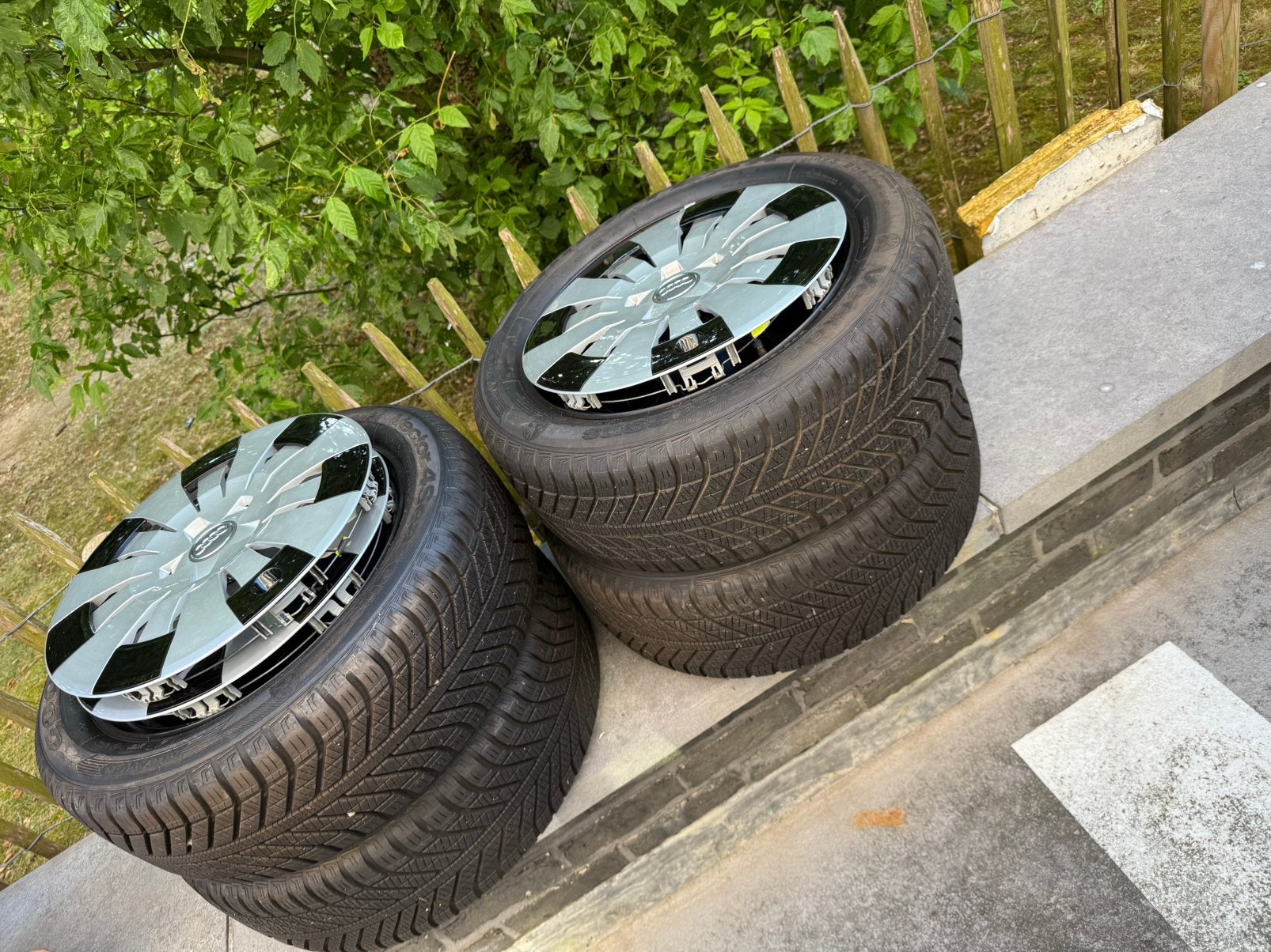 Audi A3 8V 16 Inch Wieldoppen Set met banden, Enlèvement, Comme neuf