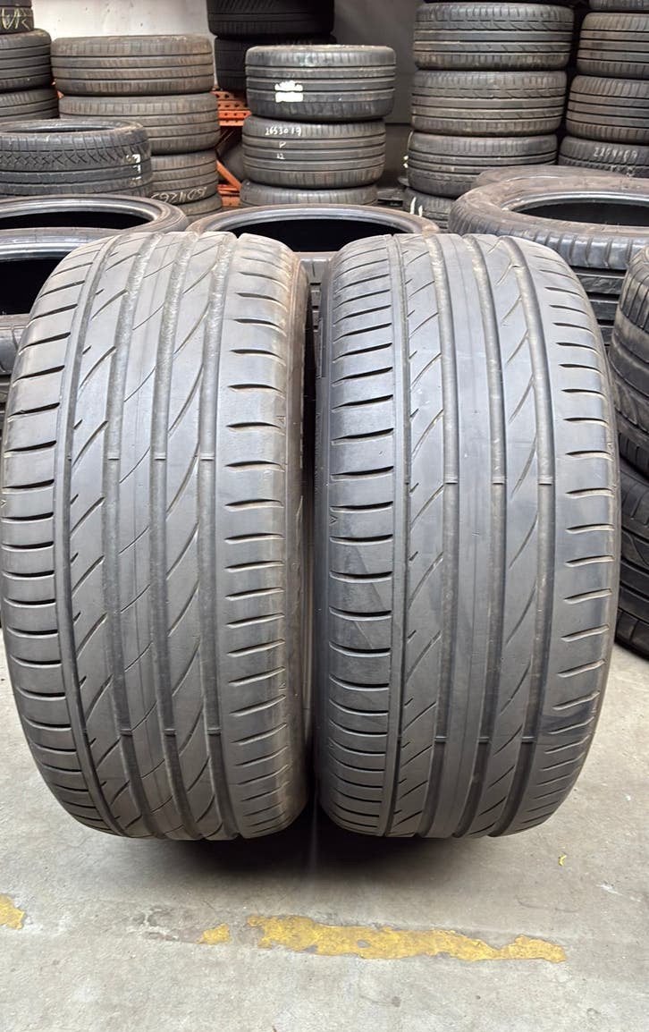 2455018 245/50/18 245/50R18 zomerbanden merk MAXXIS, Ophalen