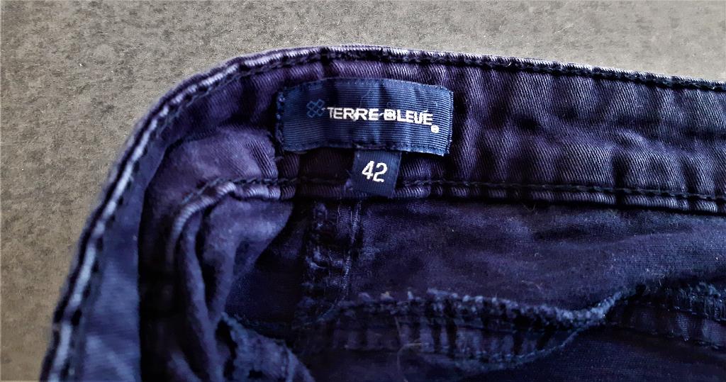 Te koop: Mooie donker blauwe jeans van "Terre Bleue", 42., Kleding | Dames, Spijkerbroeken en Jeans, Ophalen, Blauw, Zo goed als nieuw