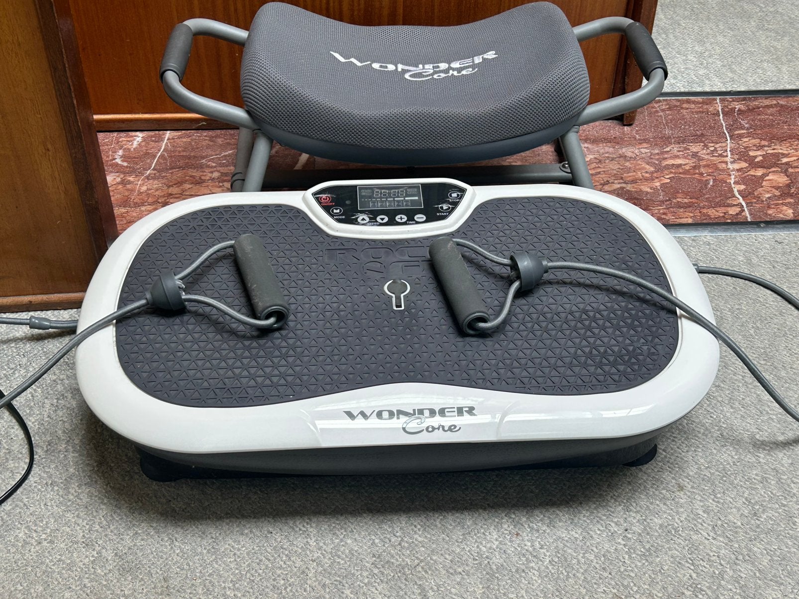 Mini trilplaat voor spierversteviging (stoel+elastieken), Sport en Fitness, Ophalen, Zo goed als nieuw, Overige typen