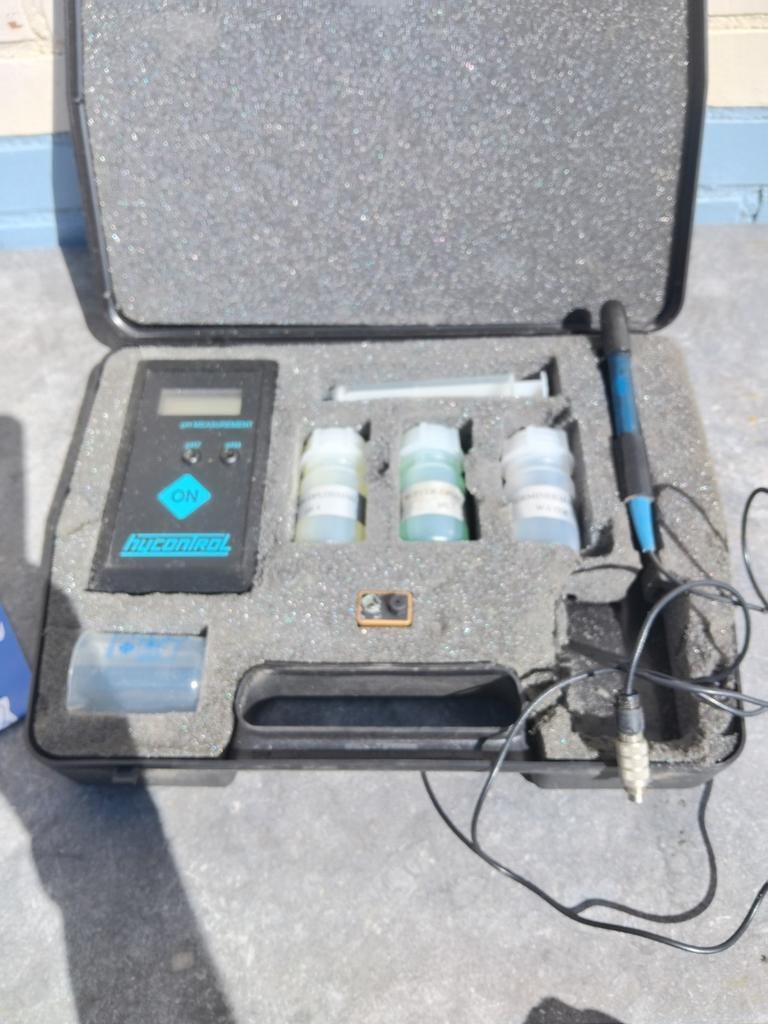 pH-mètre portable professionnel pour votre piscine, Enlèvement ou Envoi
