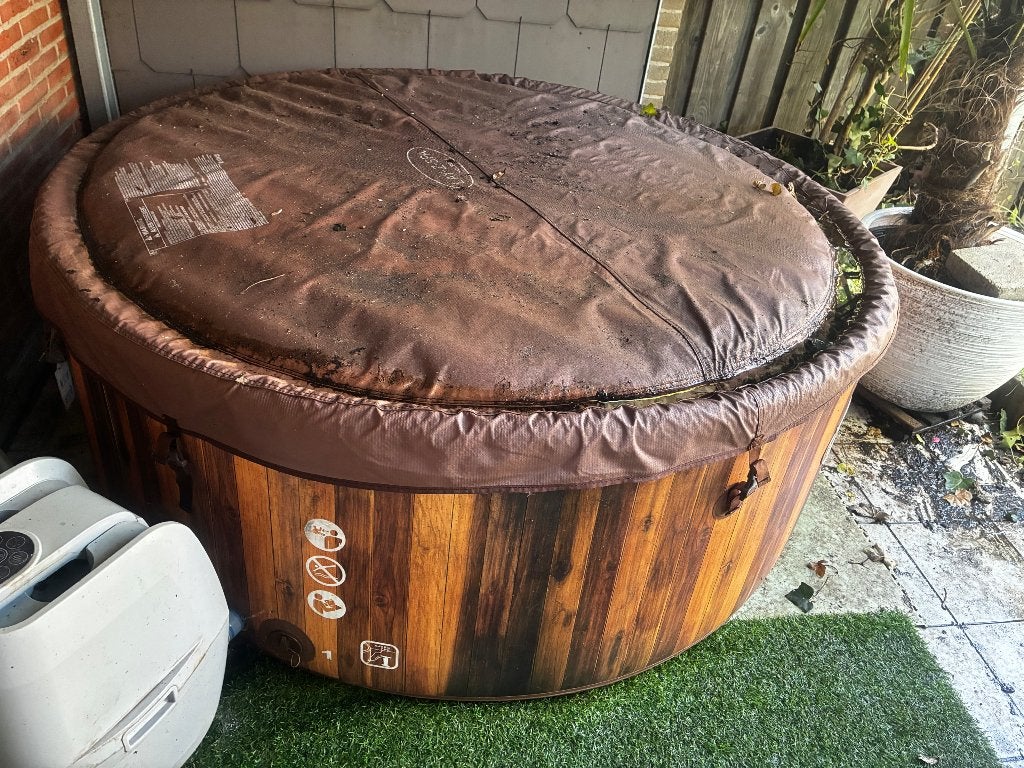 Opblaasbare jacuzzi Lay z spa Helsinki: opgelet pompfout, Ophalen, Gebruikt, Filter, Opblaasbaar
