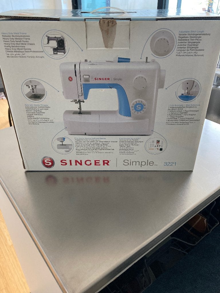 Naaimachine Singer Simple 3221, Ophalen, Zo goed als nieuw, Naaimachine, Singer