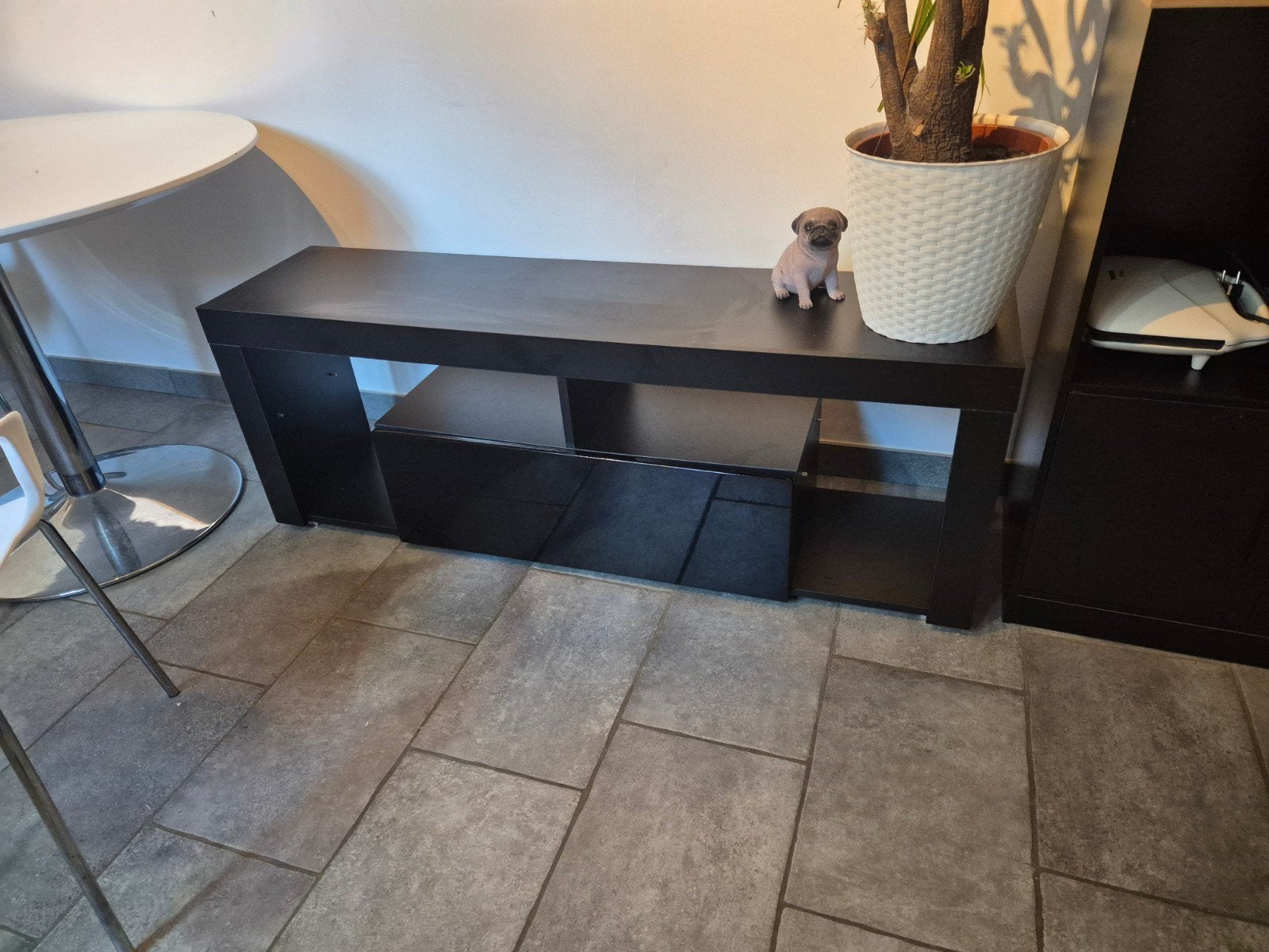 Tv meubel, Ophalen
