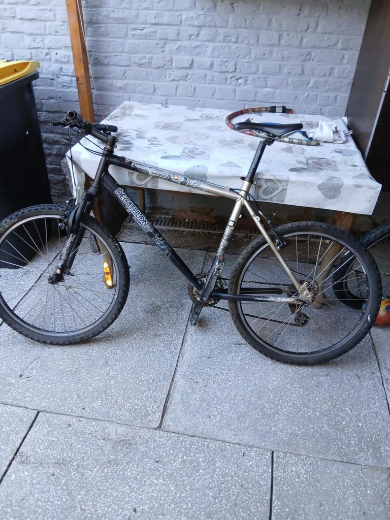 VTT 26 POUCES de marque Decathlon. Prix à discuter, Ophalen, Gebruikt, 57 cm of meer, Hardtail