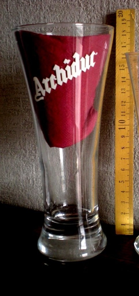 Archiduc (Nijvel), Verzamelen, Ophalen of Verzenden, Zo goed als nieuw, Glas of Glazen