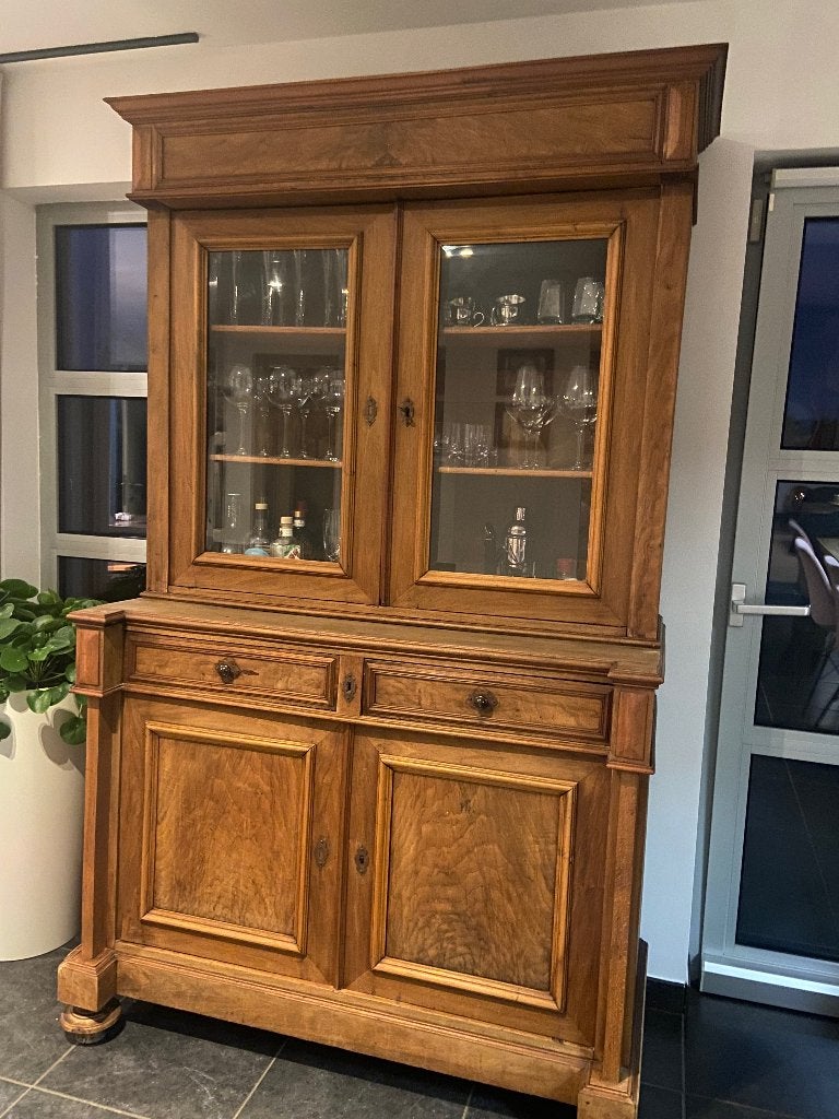 Vitrine ancienne, Enlèvement