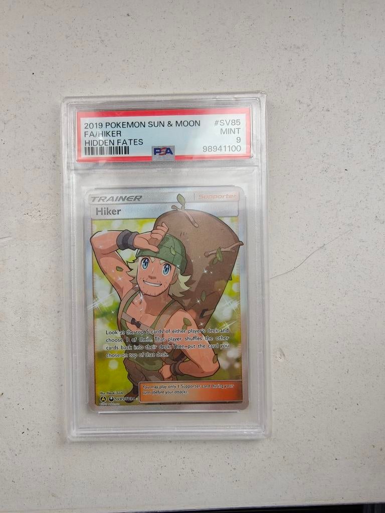 Hidden Fates Hiker, Enlèvement ou Envoi, Neuf, Cartes en vrac, Foil