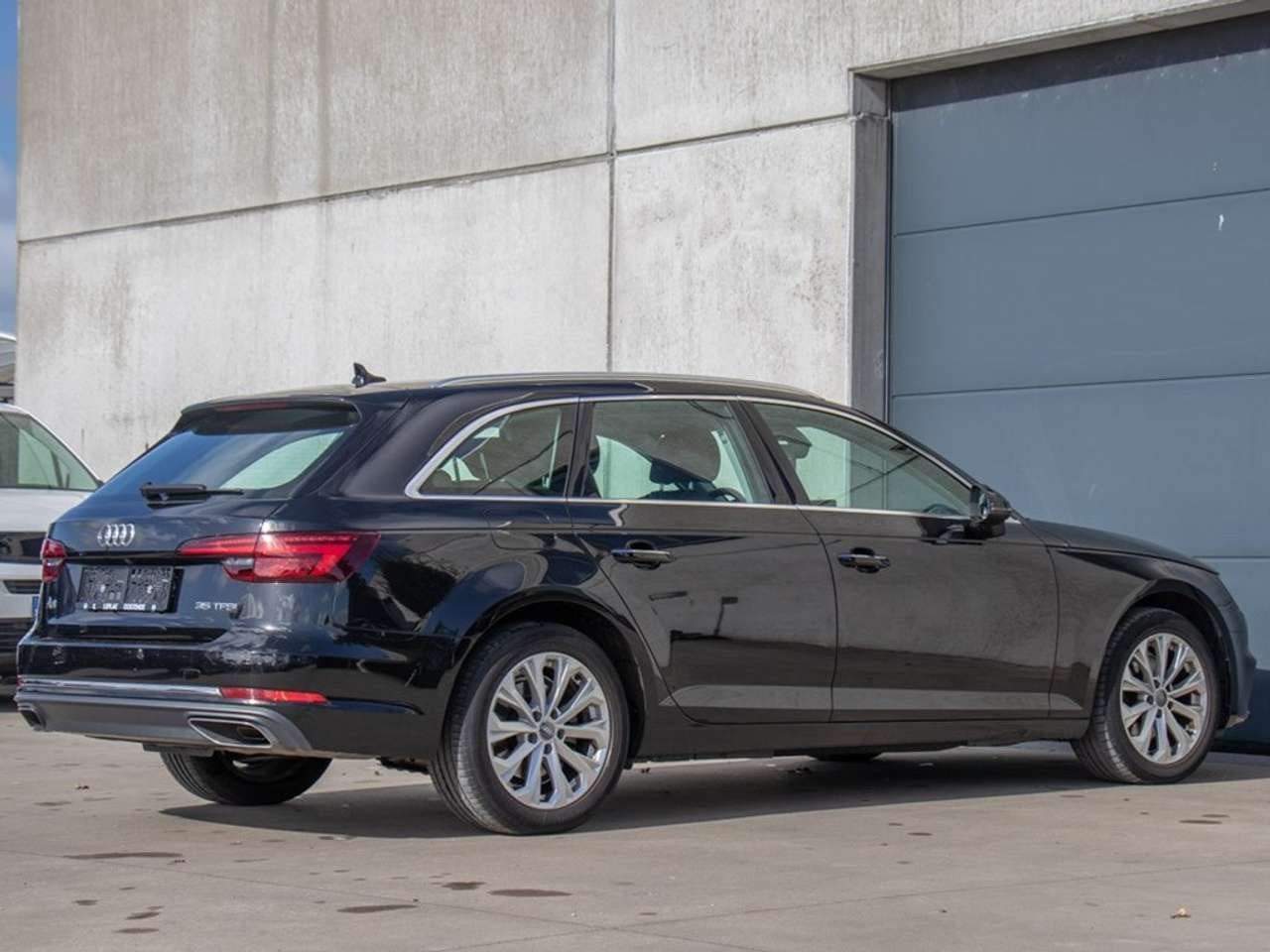 Audi A4 AVANT 35 TFSI 150PK CAMERA|SENSOREN|GPS|, Autos, Audi, 0 kg, Capteur de lumière, A4, 5 portes