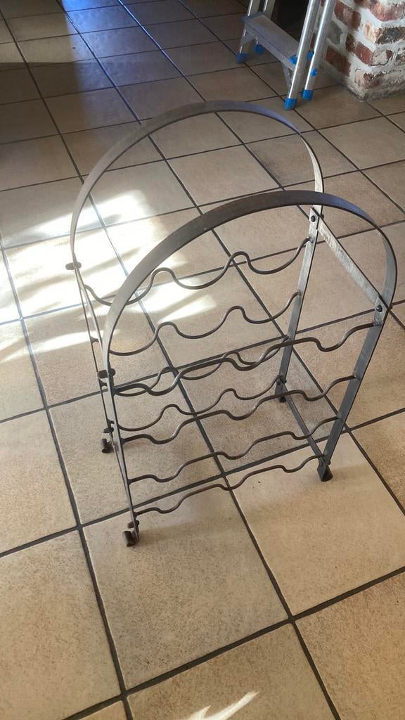 Metalen wijnrek, Huis en Inrichting, Woonaccessoires | Wijnrekken, Ophalen of Verzenden, Zo goed als nieuw