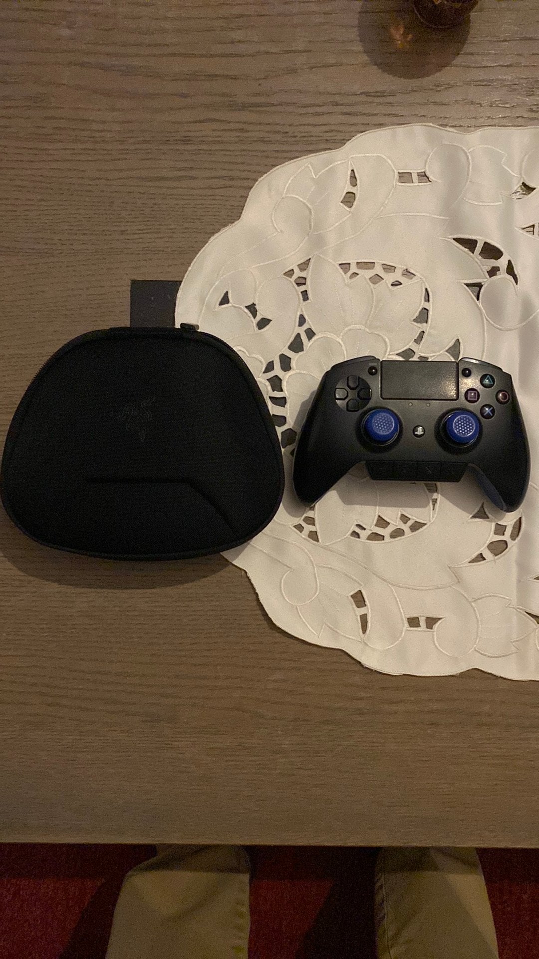 Razer Kajiu controller, Games en Spelcomputers, Ophalen of Verzenden, Zo goed als nieuw, Controller, PlayStation 4