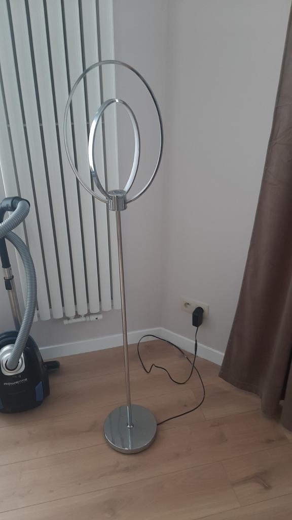 Lampadaire LED, Maison & Meubles, Lampes | Lampadaires, Enlèvement
