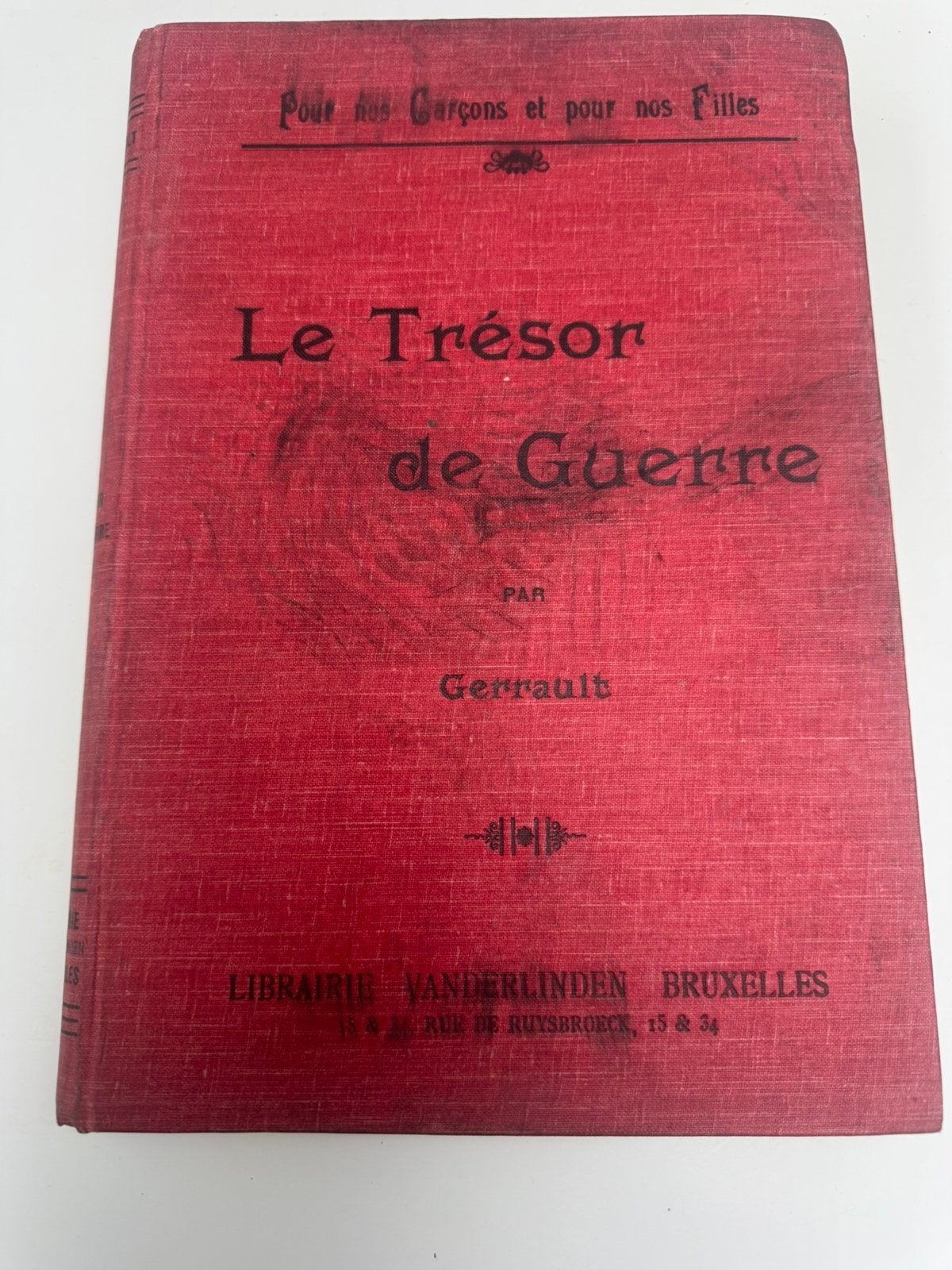 Le Trésor de guerre par Gerrault, Antiquités & Art, Enlèvement