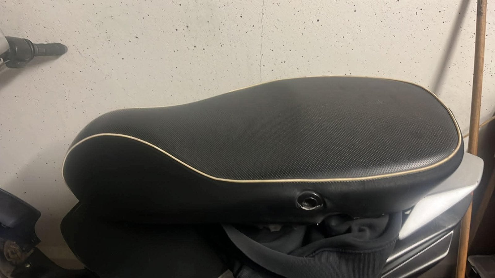 Vespa sprint zadel, Ophalen of Verzenden, Zo goed als nieuw, Zadel, Vespa