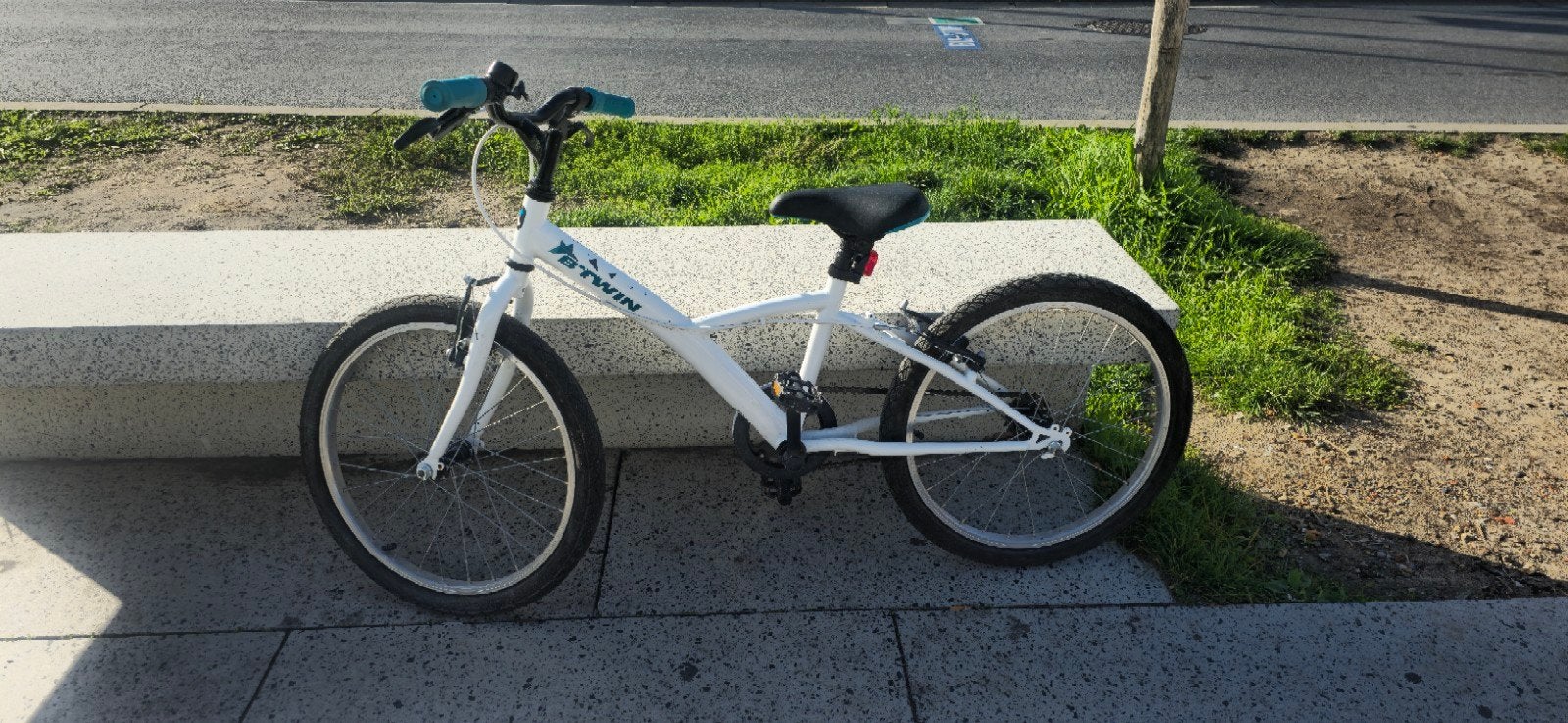 2 velos Btwin 6 a 10 ans, 1 neuf et 1 comme neuf 50 euros, Enlèvement, B-Twin
