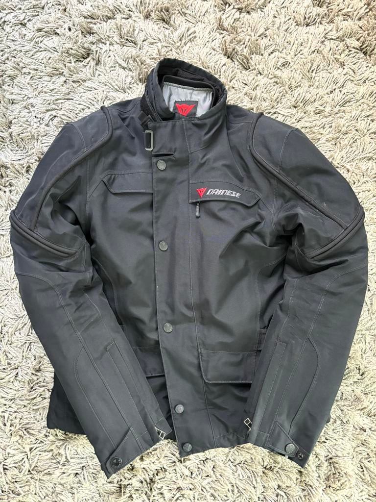 GILET DE MOTO HAUT DE GAMME DAINESE GORETEX, Motos, Vêtements | Vêtements de moto, Enlèvement, Seconde main, Hommes, Manteau | tissu