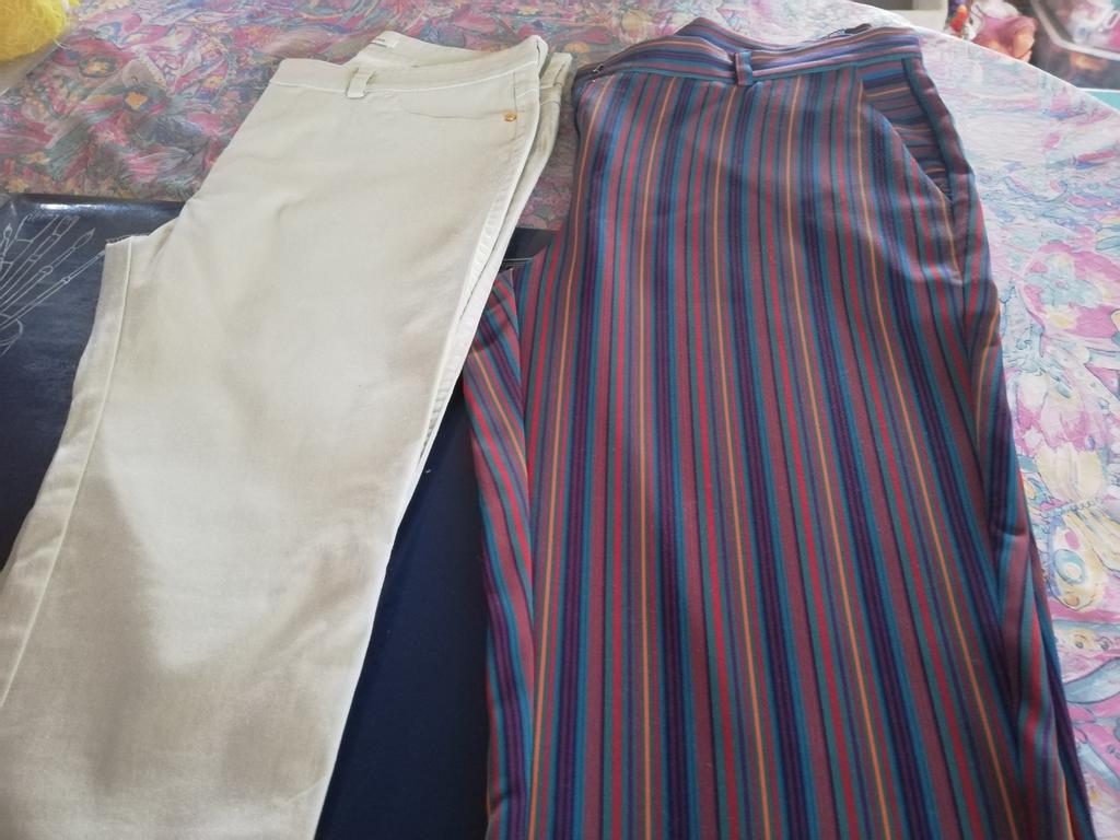 Damesbroeken maat 40, merkkledij, als nieuw, 4 euro, Kleding | Dames, Ophalen, Maat 38/40 (M)