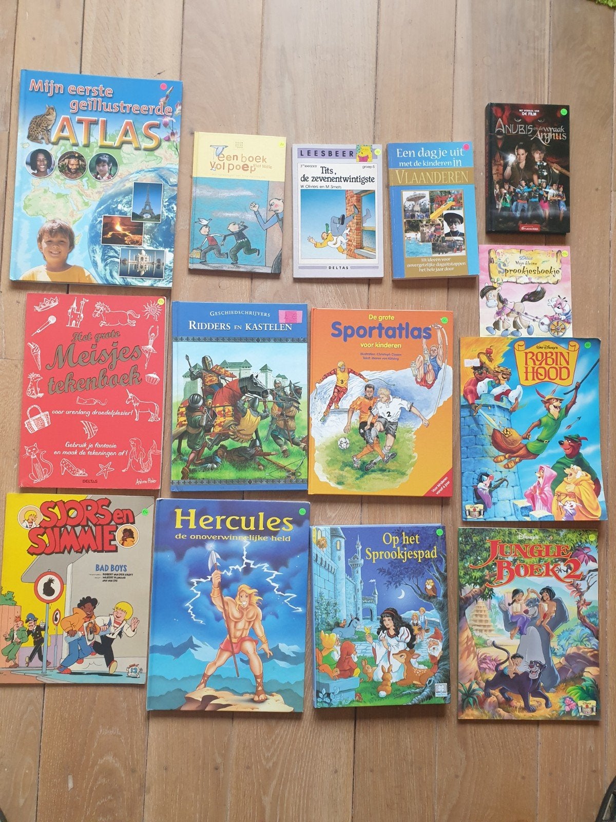 Leuke kinderboeken

als klein extra cadeautje of zomaar


Ve, Ophalen of Verzenden